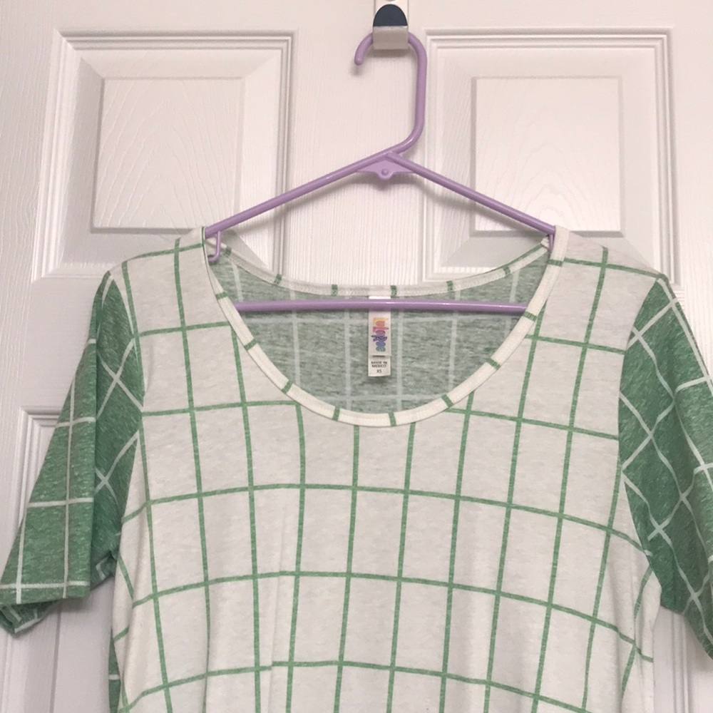 LuLaRoe XS Perfect Tee